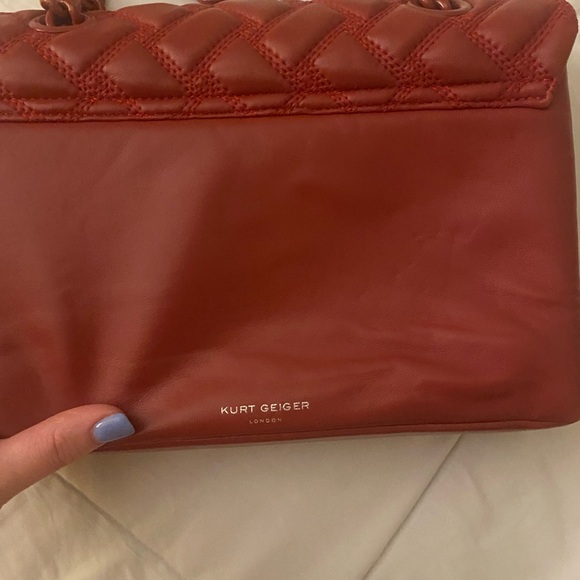 Red bag - Picture 3 of 10